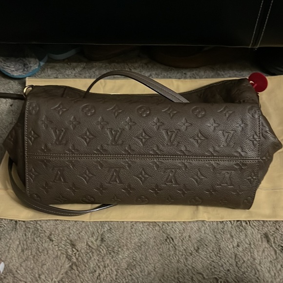 Brand New Lumineuse PM Empr Ombré Louis Vuitton’s. Includes Dust Bag. - Picture 5 of 7